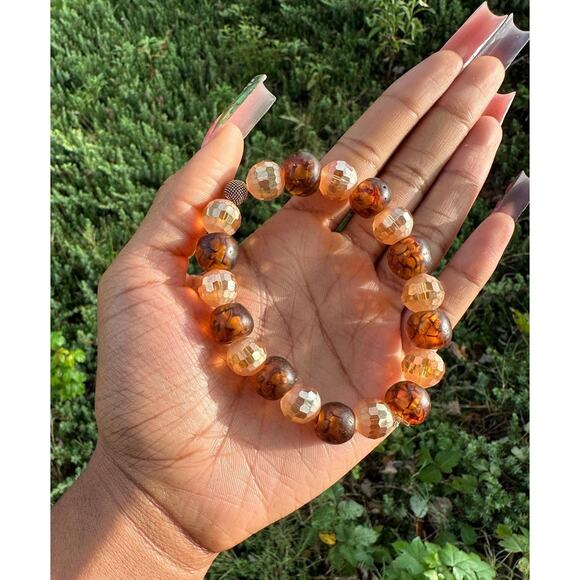 beautiful medium sized beaded bracelets - Picture 3 of 7